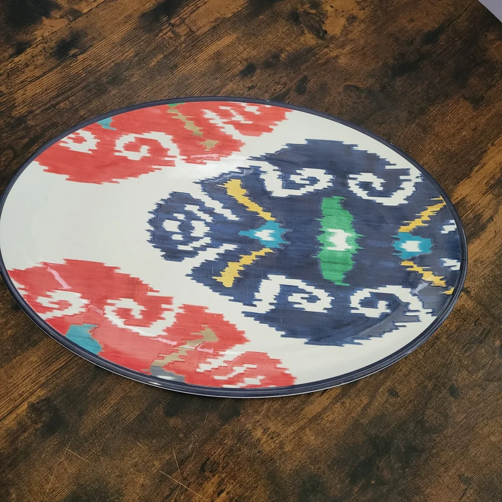 Williams Sonoma Schumacher Ikat  Melamine oval 18 1/2  X 12 1/2 platter